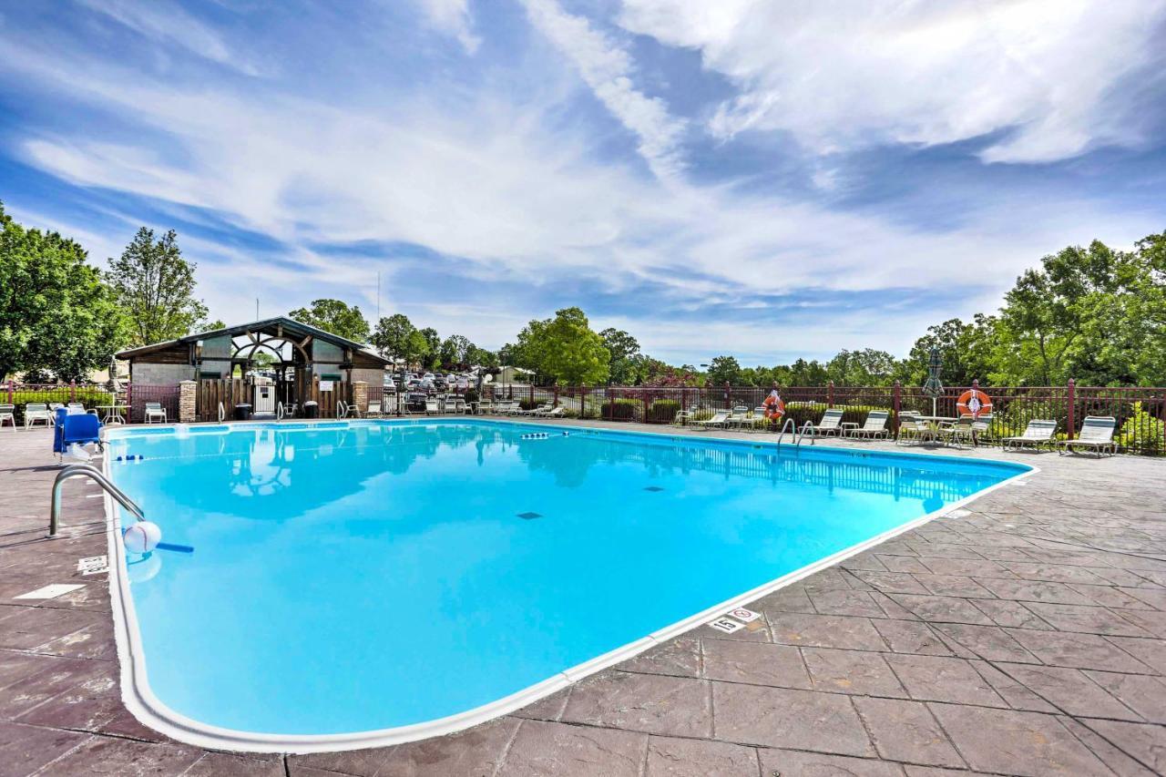 Vibrant Holiday Hills Resort Condo With Balcony Branson Exterior foto
